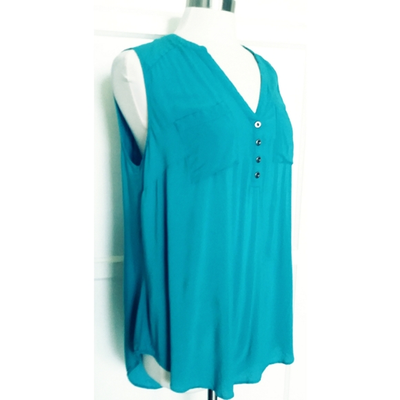 Torrid challis button tank top - Picture 4 of 7